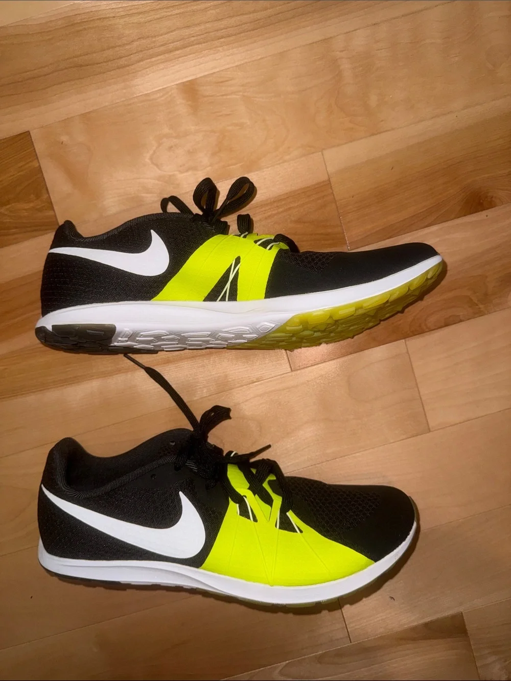 Nike men’s racing Black and Neon Volt Athletic Shoes M 11.5 like new